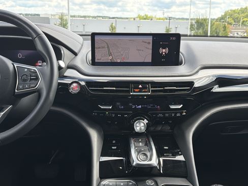 Certified 2024 Acura MDX w/ Technology Package FWD image 30