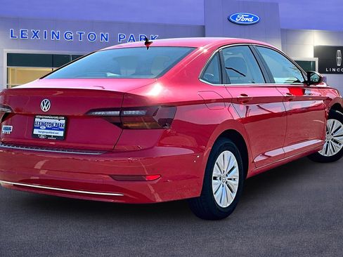 Used 2019 Volkswagen Jetta image 5