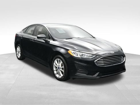 Used 2020 Ford Fusion SE FWD image 7