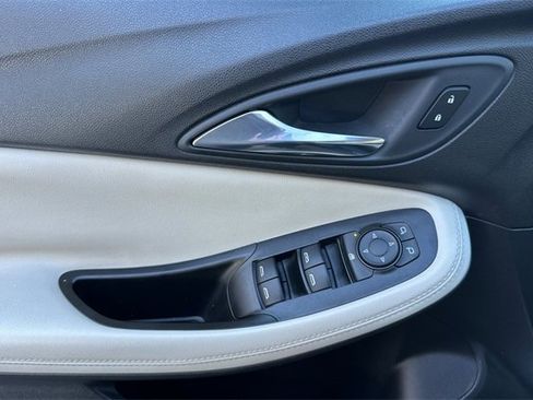 Used 2022 Buick Encore GX Preferred image 13