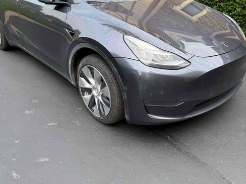 Used 2020 Tesla Model Y Long Range AWD/4WD image 2
