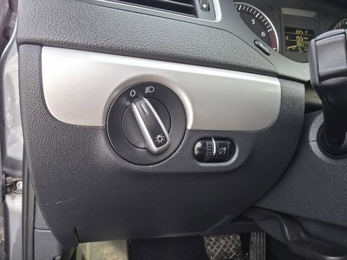 Used 2014 Volkswagen Jetta SE image 24