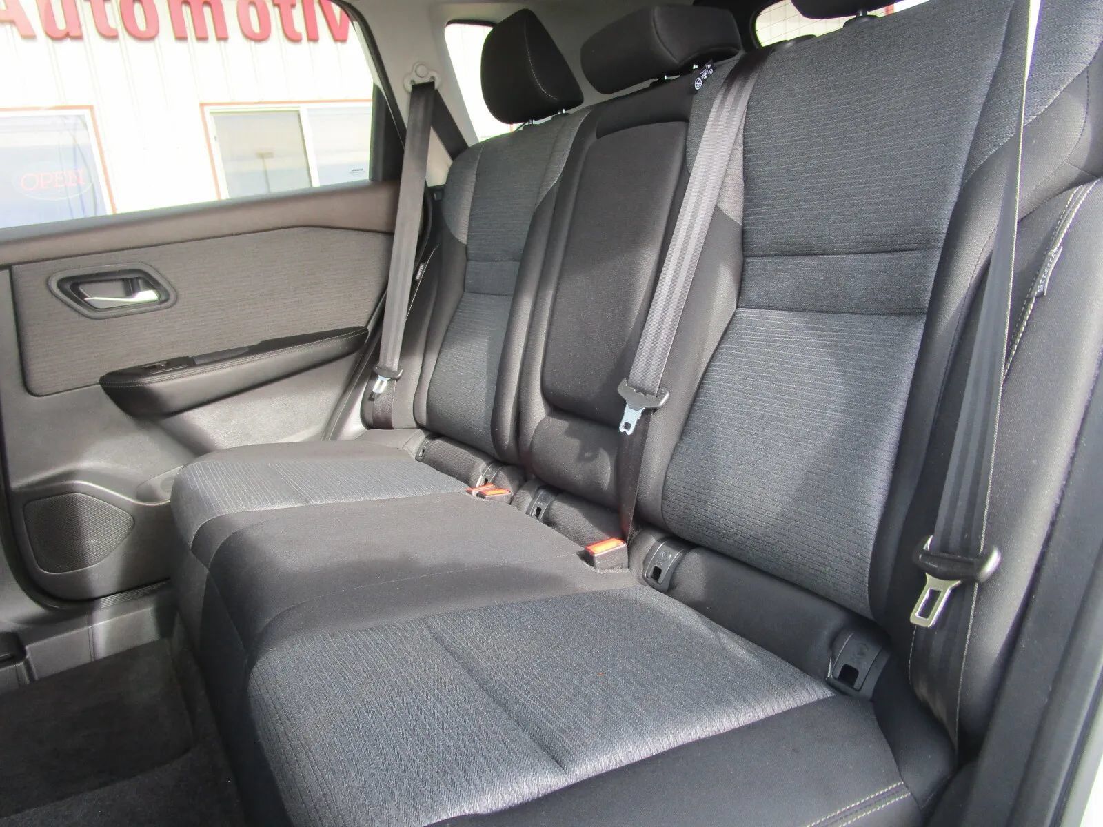 Used 2022 Nissan Rogue SV AWD/4WD image 24