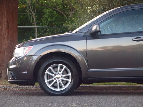 Used 2015 Dodge Journey SXT w/ Flexible Seating Group AWD/4WD image 31