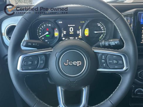 Used 2025 Jeep Wrangler Unlimited Sahara w/ Safety Group AWD/4WD image 24