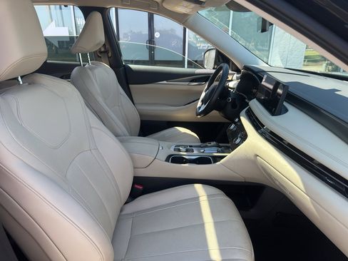 Used 2023 INFINITI QX60 Luxe w/ Cargo Package image 12