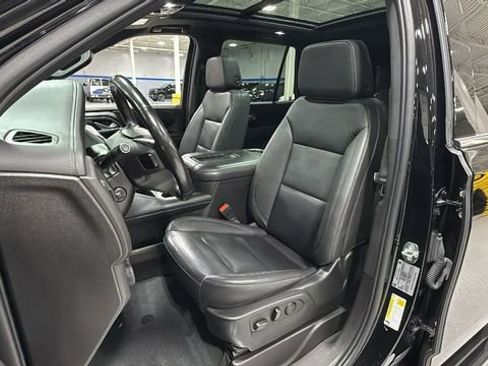 Used 2022 Chevrolet Tahoe LT w/ LT Signature Plus Package image 11