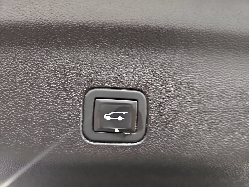 Certified 2021 GMC Yukon Denali w/ Denali Ultimate Package AWD/4WD image 19