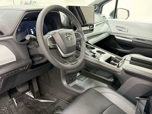 Certified 2026 Toyota Sienna XSE AWD/4WD image 12
