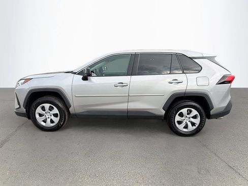 Used 2023 Toyota RAV4 LE AWD/4WD image 7
