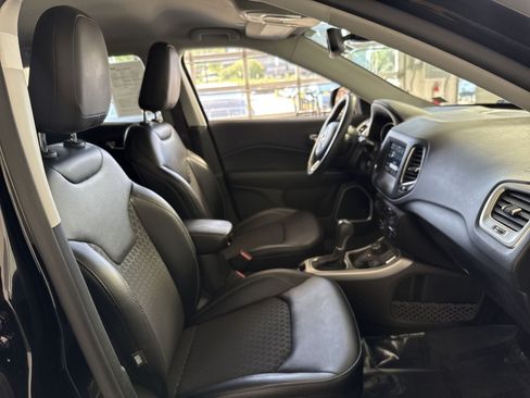 Used 2020 Jeep Compass Latitude w/ Cold Weather Group AWD/4WD image 25