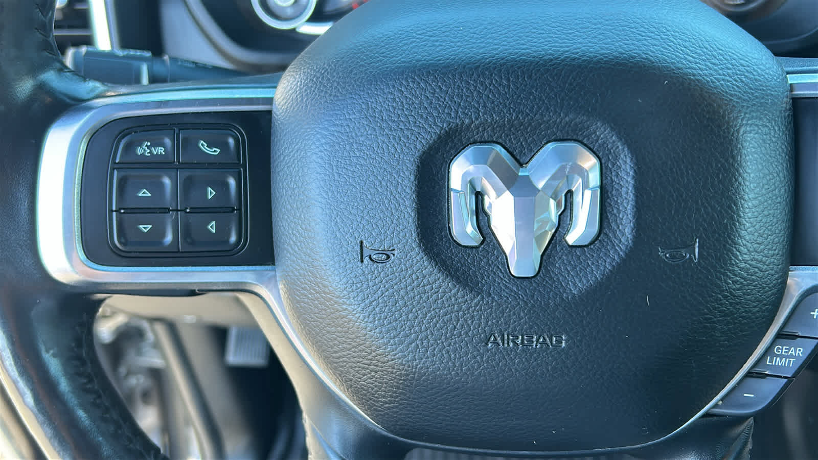 Used 2019 RAM 2500 Laramie AWD/4WD image 19