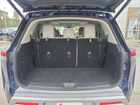 Used 2024 Nissan Pathfinder SL w/ SL Premium Package image 33