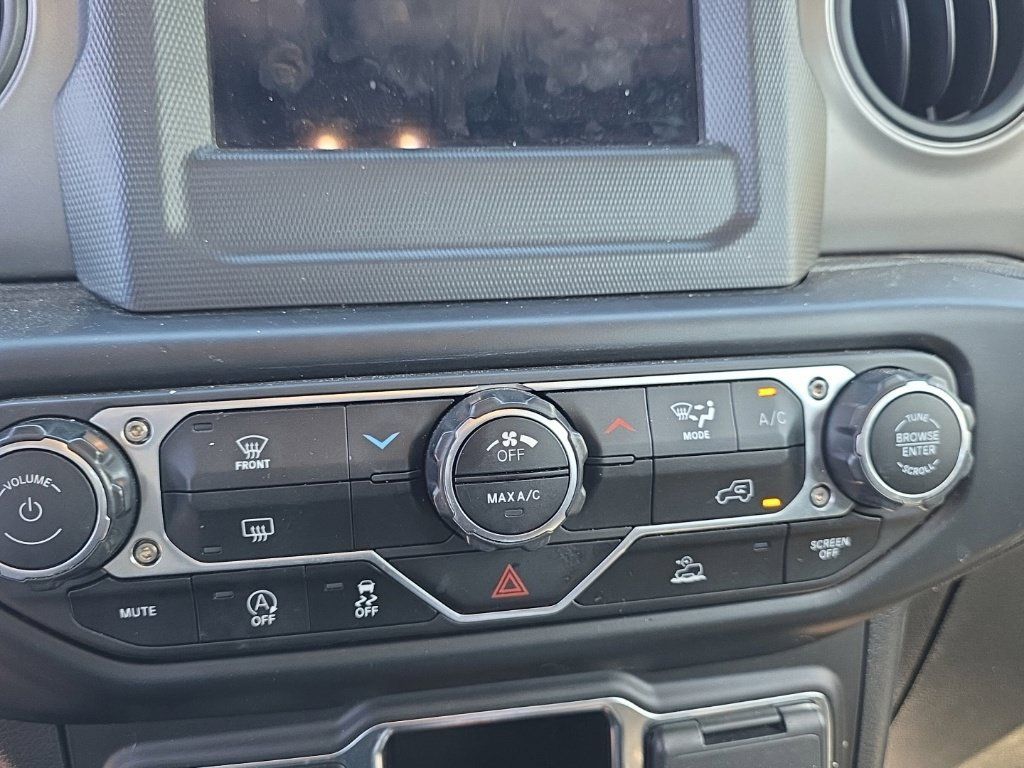 Used 2022 Jeep Wrangler Unlimited Sport AWD/4WD image 19