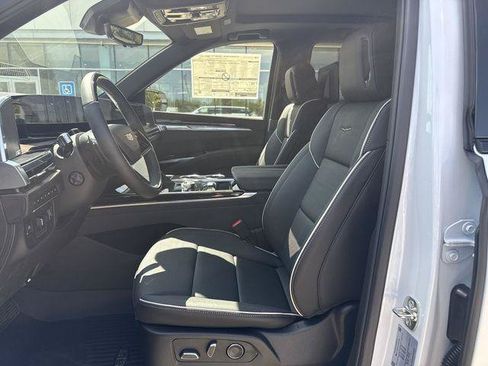 New 2026 Cadillac Escalade ESV Sport w/ Touring Package AWD/4WD image 9