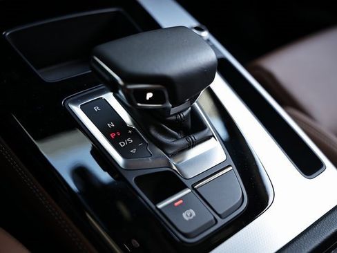 Certified 2025 Audi Q5 2.0T Premium Plus w/ Premium Plus Package image 40