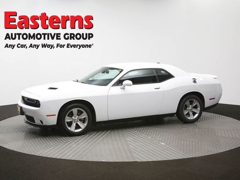 Used 2022 Dodge Challenger SXT image 55