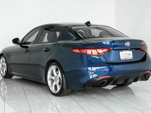 Used 2019 Alfa Romeo Giulia Ti Sport w/ Quick Order Package 22U Sport RWD image 8
