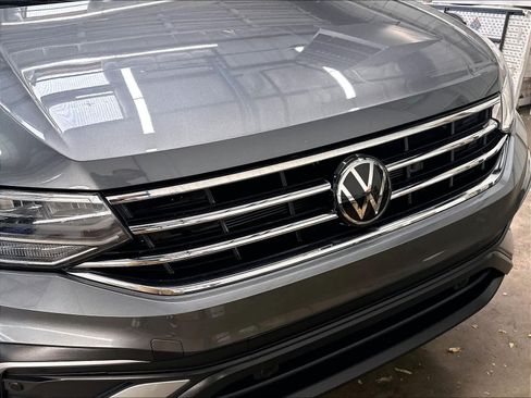 Used 2024 Volkswagen Tiguan Wolfsburg Edition AWD/4WD image 36