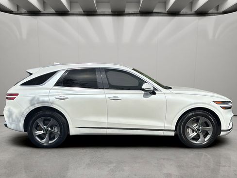 Certified 2026 Genesis GV70 2.5T AWD/4WD image 6
