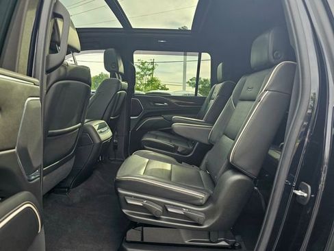 Used 2023 Cadillac Escalade ESV Premium Luxury w/ Performance Package AWD/4WD image 20