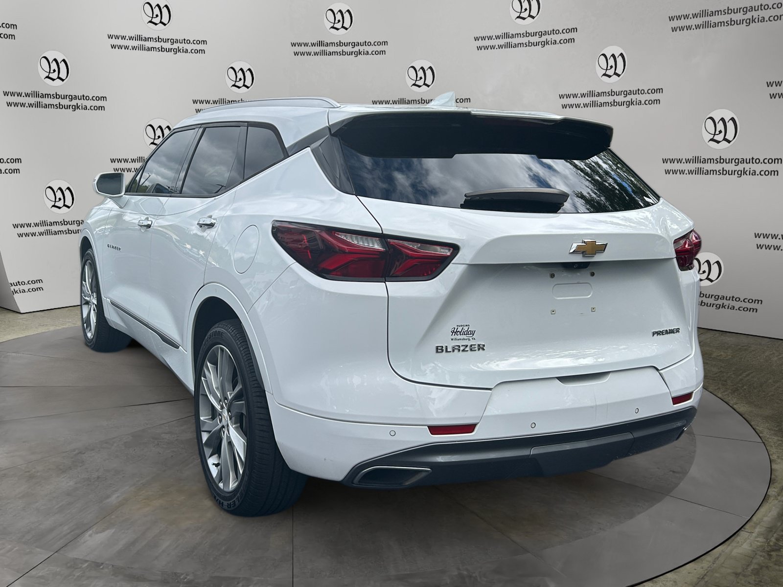 Used 2019 Chevrolet Blazer Premier w/ Sun and Wheels Package FWD image 3