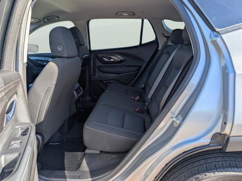 Used 2024 GMC Terrain SLE image 31