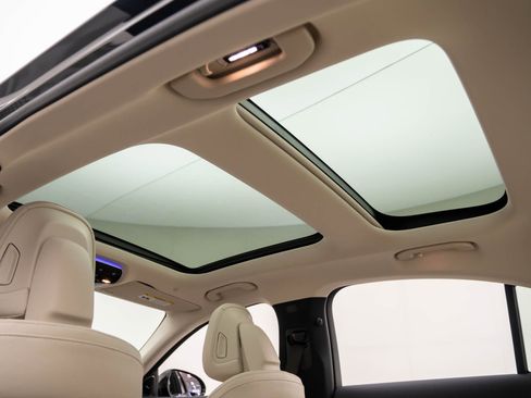 Used 2025 Mercedes-Benz E 350 4MATIC Sedan w/ Winter Package image 19