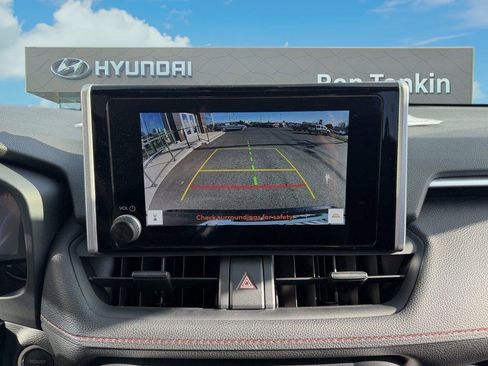 Used 2024 Toyota RAV4 SE image 21