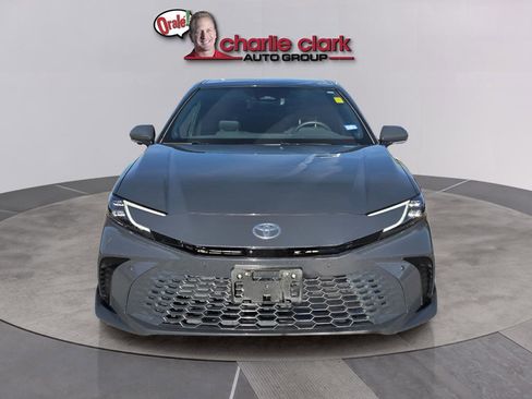 Used 2025 Toyota Camry XSE w/ Premium Plus Package AWD/4WD image 9
