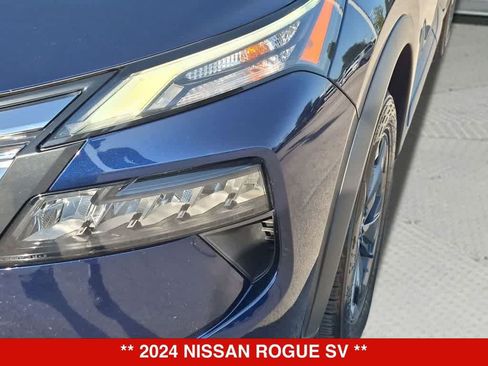 Used 2024 Nissan Rogue SV AWD/4WD image 10