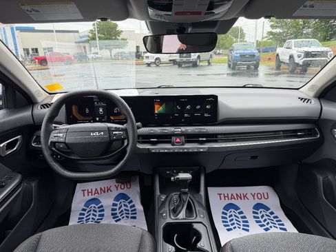 Used 2025 Kia K4 FWD image 22