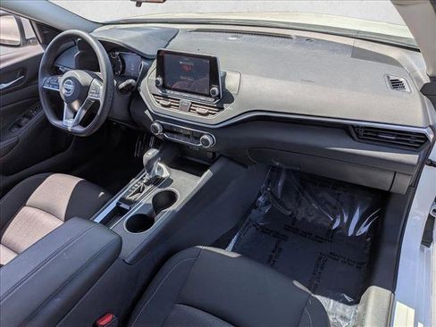 Used 2022 Nissan Altima 2.5 SV image 21