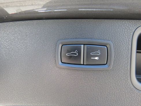 Used 2017 Porsche Macan AWD/4WD image 18