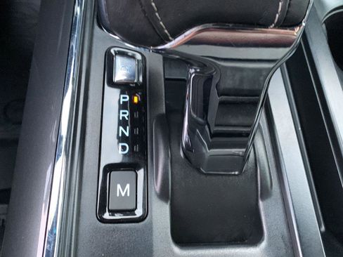 Used 2022 Ford F150 Lariat image 19