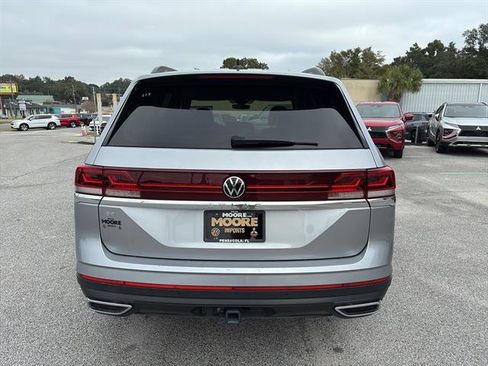 Certified 2025 Volkswagen Atlas SE image 5