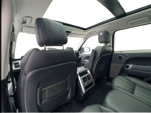 Used 2014 Land Rover Range Rover Sport HSE image 23