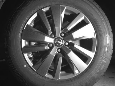 Used 2025 Nissan Pathfinder SV FWD image 12
