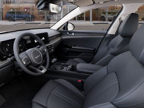 New 2025 Kia K5 EX image 17