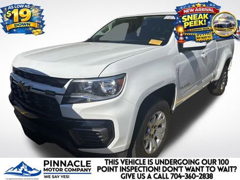 Used 2022 Chevrolet Colorado LT w/ Fleet Safety Package RWD image 2
