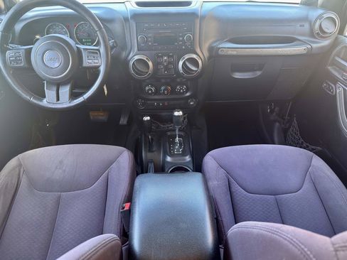 Used 2013 Jeep Wrangler Unlimited Sport image 20