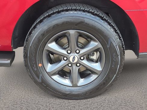 Used 2019 Ford Expedition XLT w/ Equipment Group 202A AWD/4WD image 8