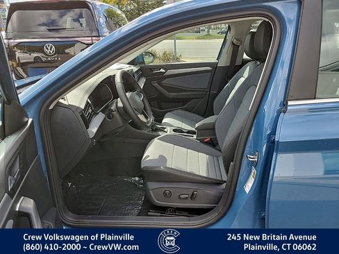 New 2025 Volkswagen Jetta SE image 5