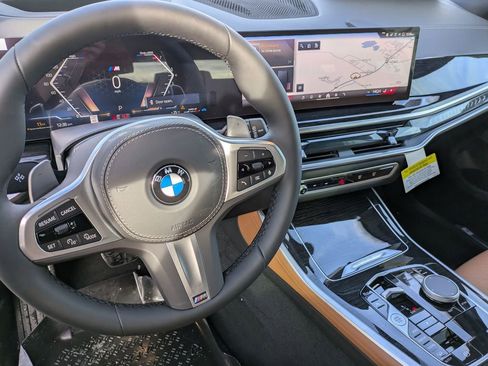 New 2026 BMW X5 xDrive40i w/ M Sport Package AWD/4WD image 16