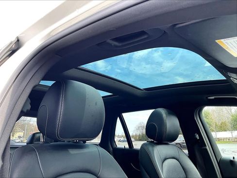 Used 2017 Mercedes-Benz GLC 300 4MATIC image 22