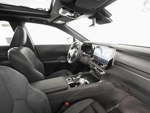 New 2026 Lexus RX 450h AWD image 18