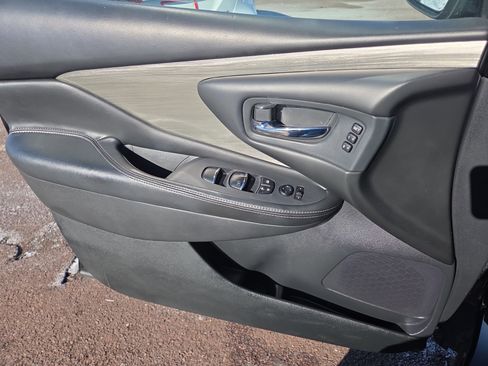 Used 2018 Nissan Murano Platinum image 14