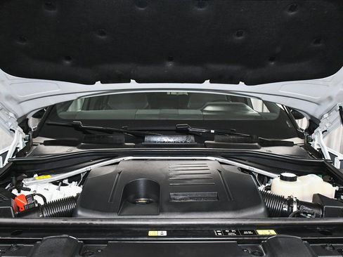 Used 2024 Land Rover Range Rover SE image 66