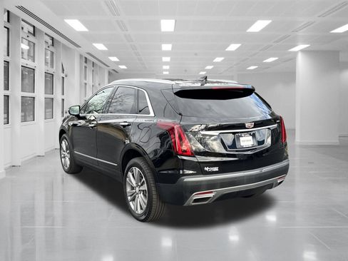 Certified 2025 Cadillac XT5 Premium Luxury image 7