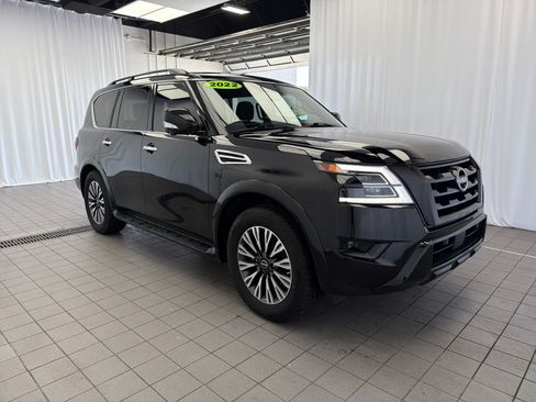 Used 2022 Nissan Armada SL w/ Midnight Edition Package RWD image 3